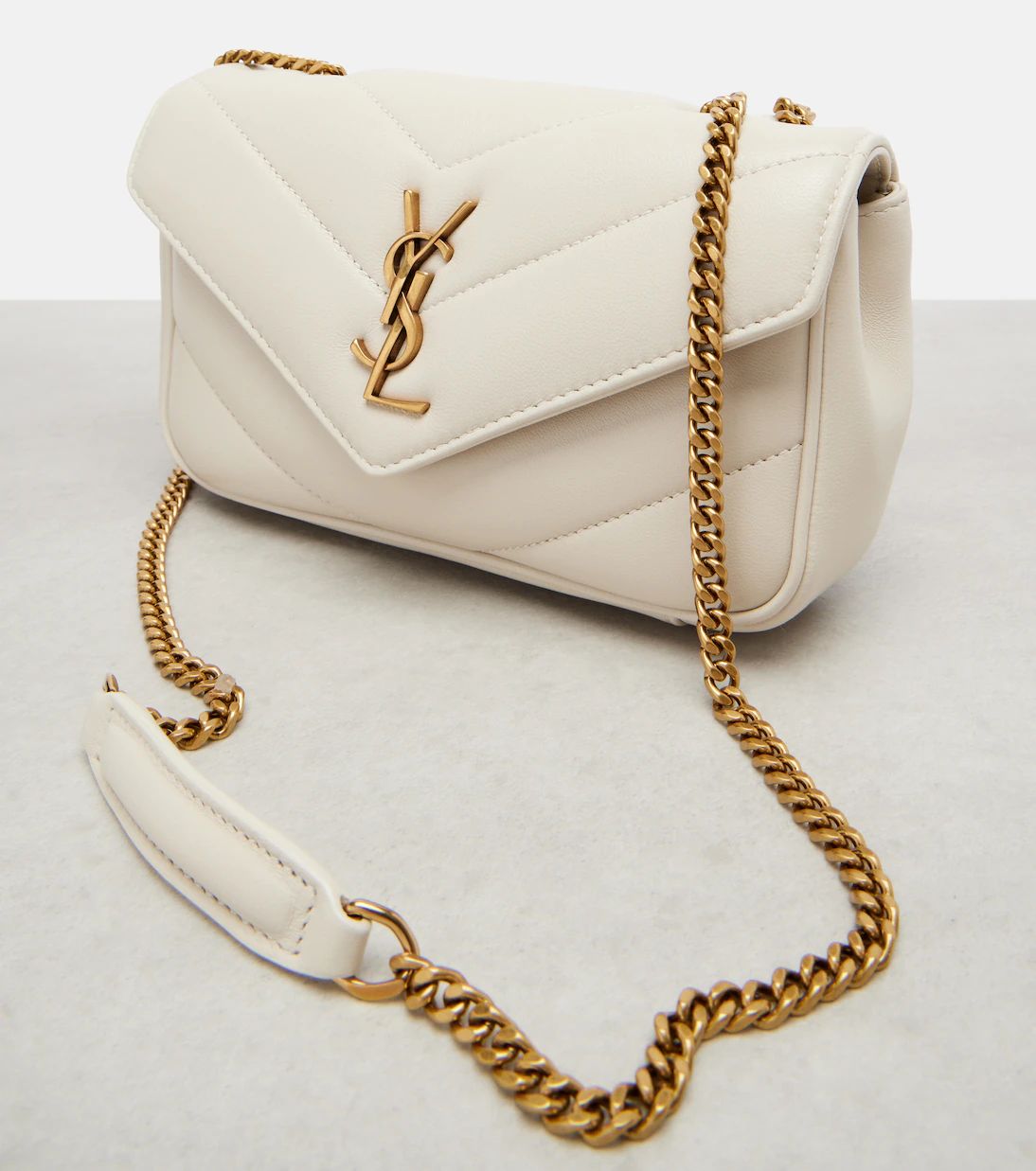 Signature V-Quilt Leather Handbag | Saint Laurent Paris