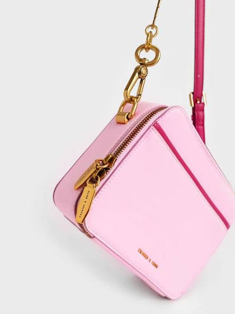 Boxy Dual-Zip Crossbody Bag – Charles & Keith