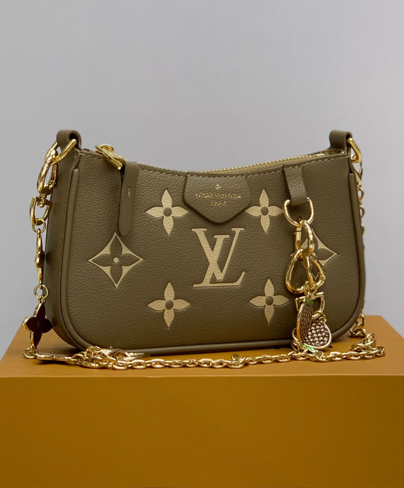 LV Mini Shoulder Bag – Premium Chain Crossbody
