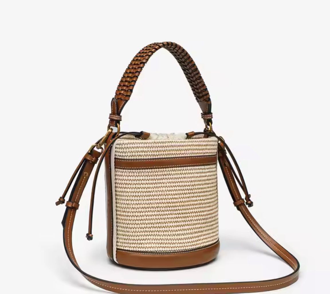 Elegant Woven Bucket Bag – Premium Summer Style Handbag