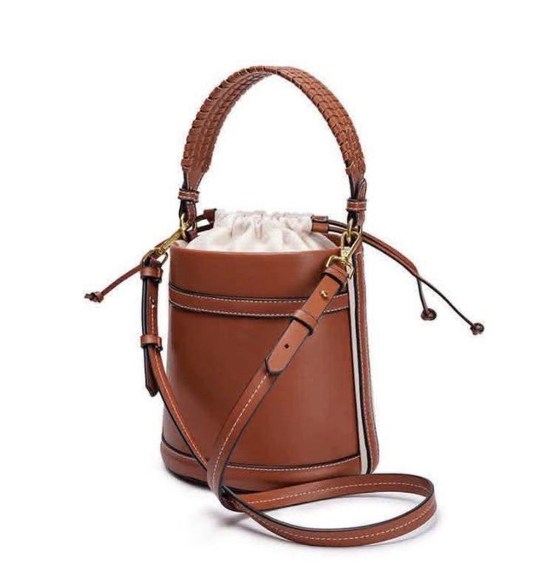 Elegant Woven Bucket Bag – Premium Summer Style Handbag