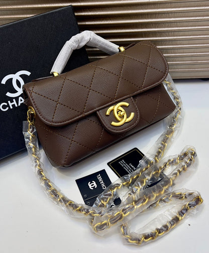 Elegant Quilted Ladies Crossbody Bag – Chanel Paris