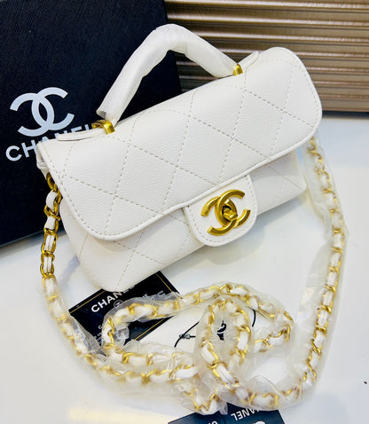 Elegant Quilted Ladies Crossbody Bag – Chanel Paris
