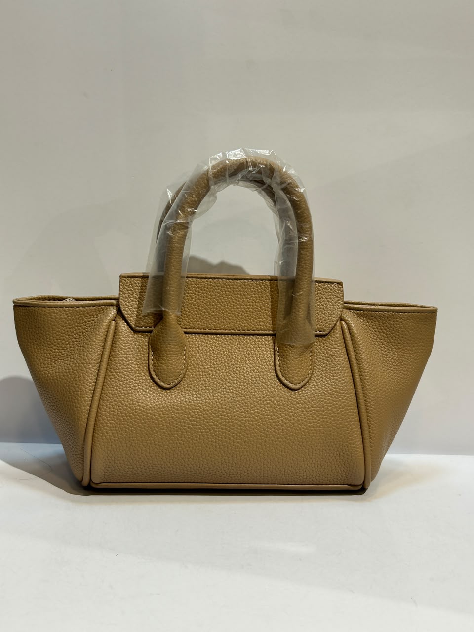 Gucci Handbag – Elegant Designer Style for Everyday Sophistication