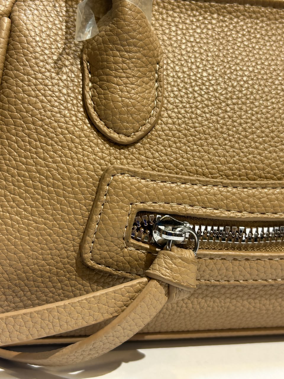 Gucci Handbag – Elegant Designer Style for Everyday Sophistication
