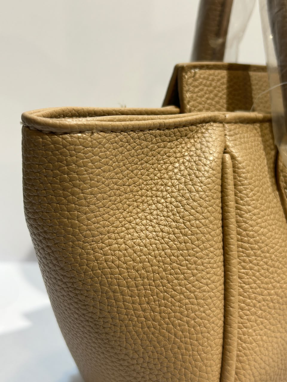 Gucci Handbag – Elegant Designer Style for Everyday Sophistication