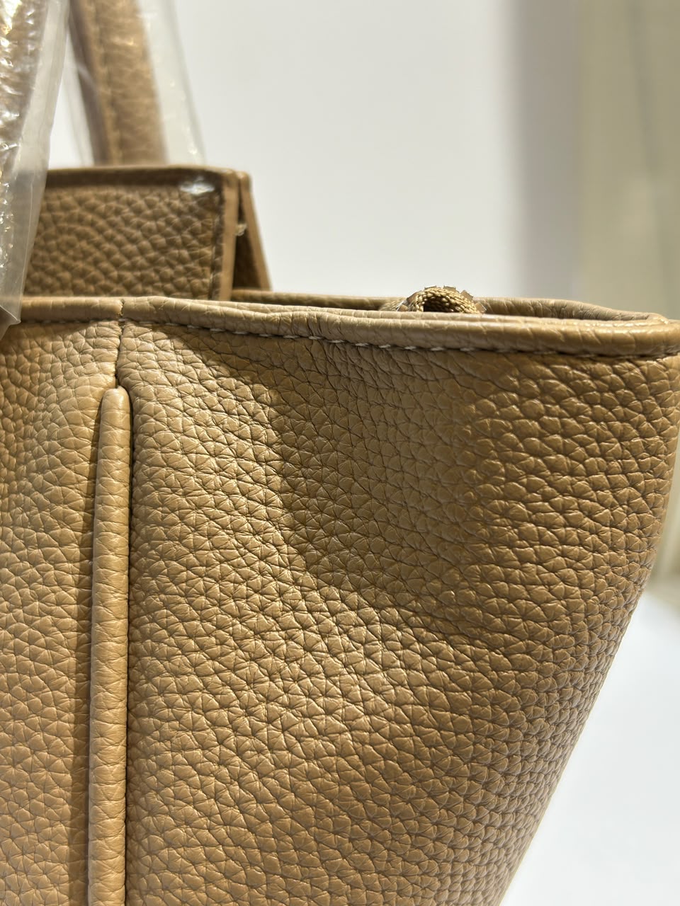 Gucci Handbag – Elegant Designer Style for Everyday Sophistication