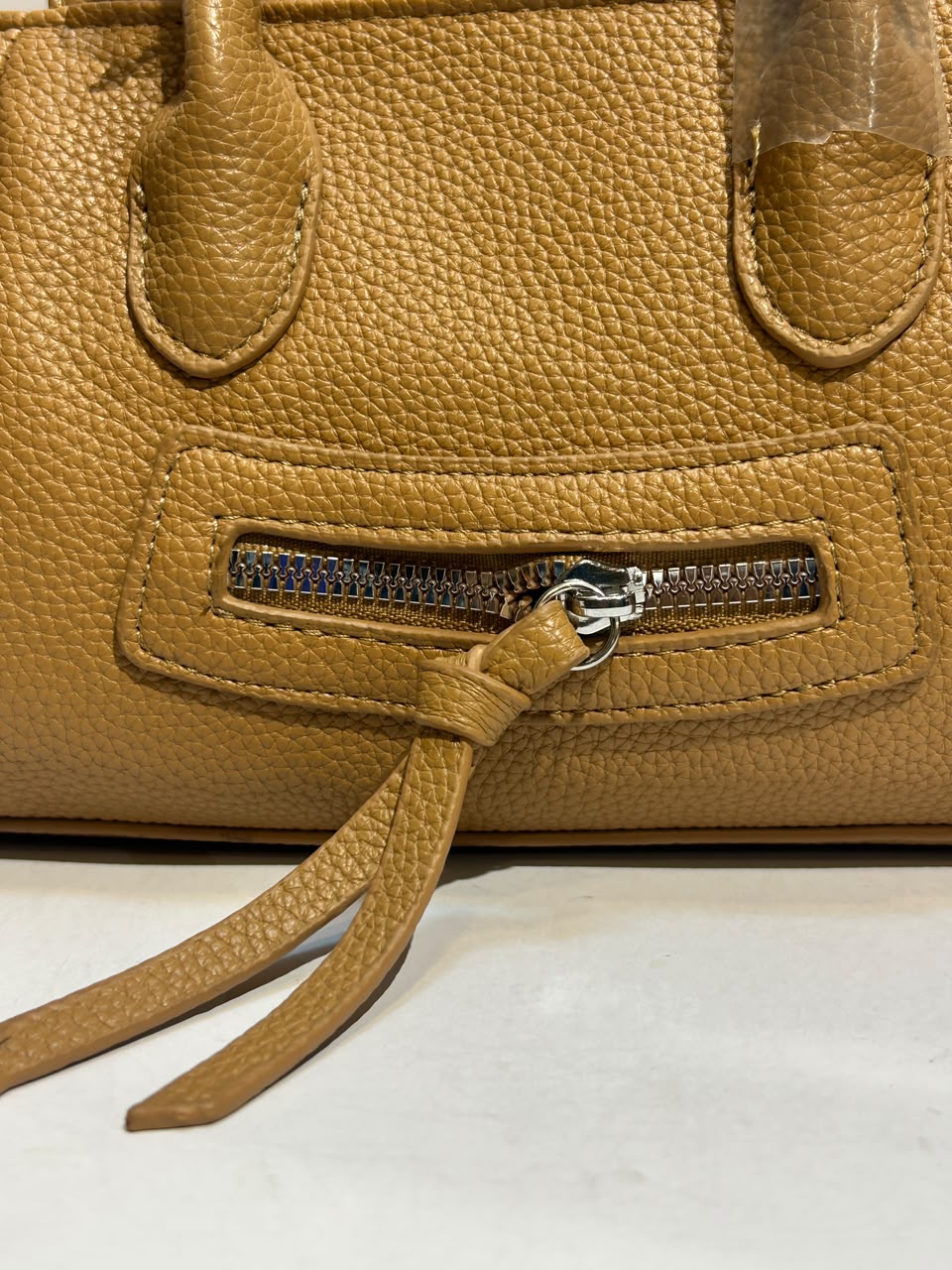 Gucci Handbag – Elegant Designer Style for Everyday Sophistication