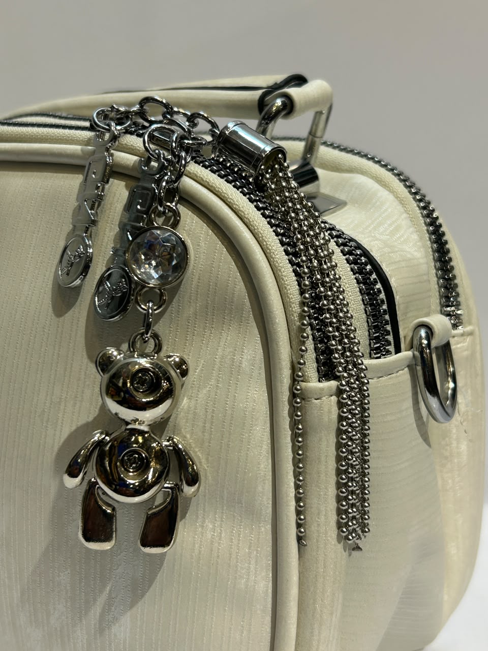 Cross Bag – Stylish & Versatile Everyday Fashion Bag