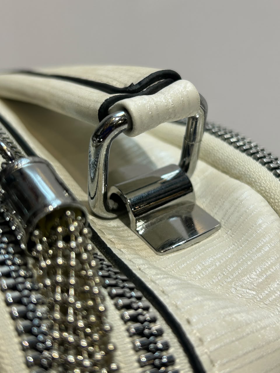 Cross Bag – Stylish & Versatile Everyday Fashion Bag