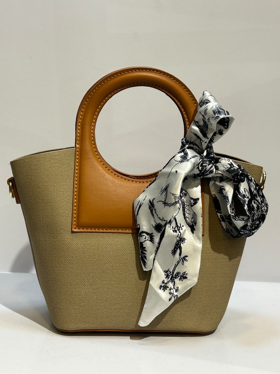 Round Handle Carry Bag - Stylish Elegant Everyday Handbag