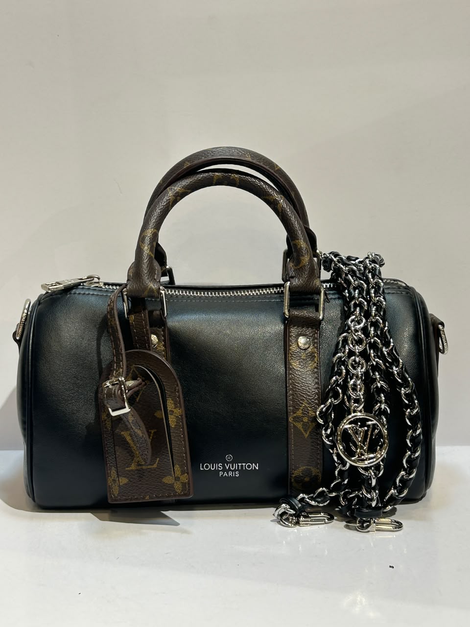 LV 6542 Bag – Elegant & Sophisticated Designer-Style Handbag