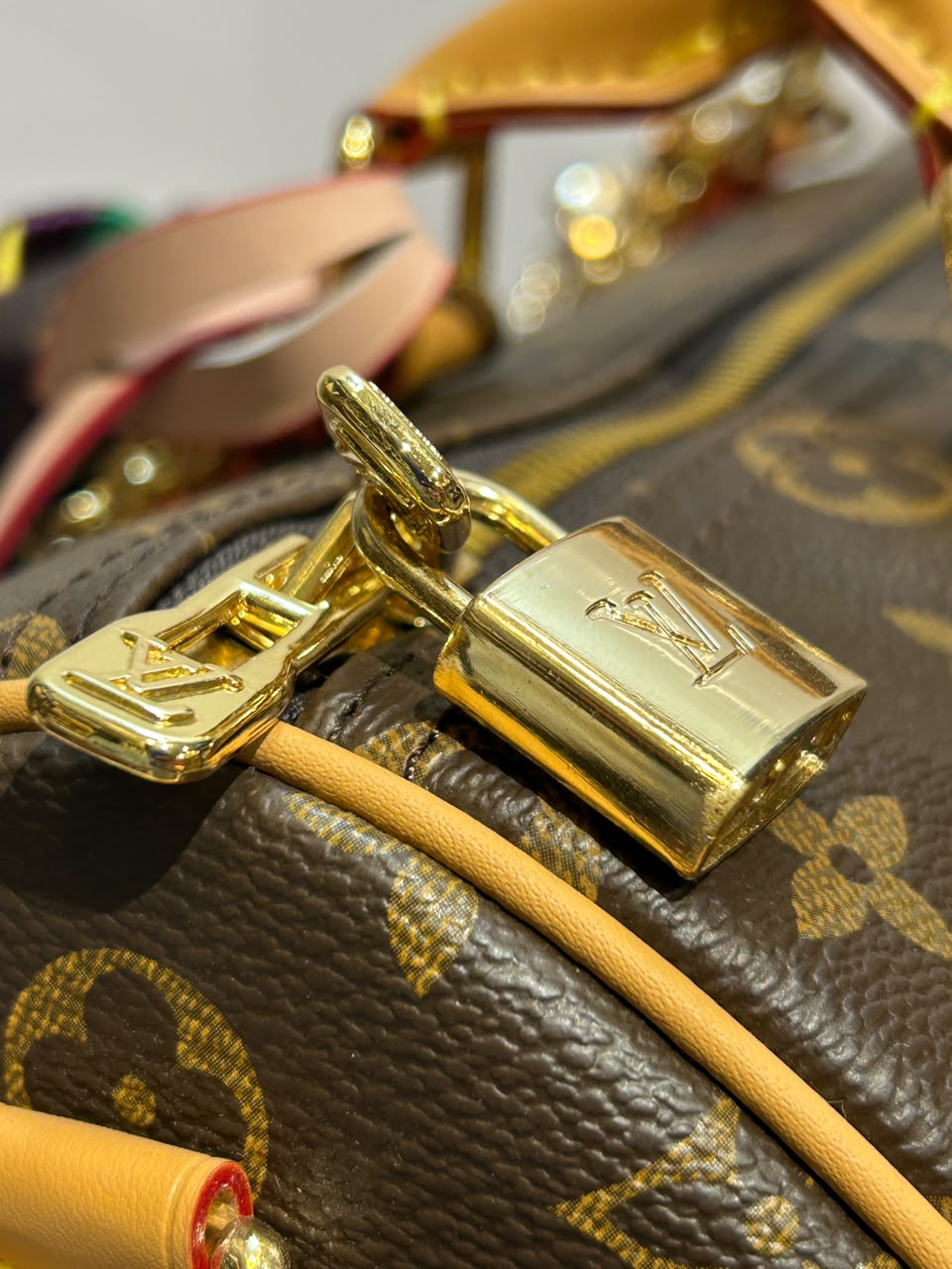 IVD Bag – Elegant & Versatile Everyday Fashion Bag
