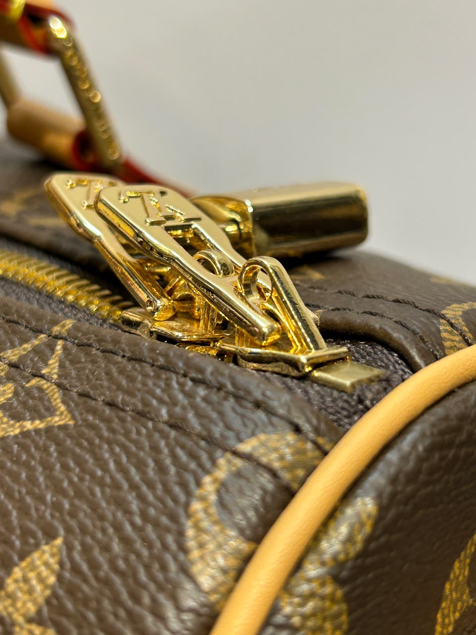 IVD Bag – Elegant & Versatile Everyday Fashion Bag