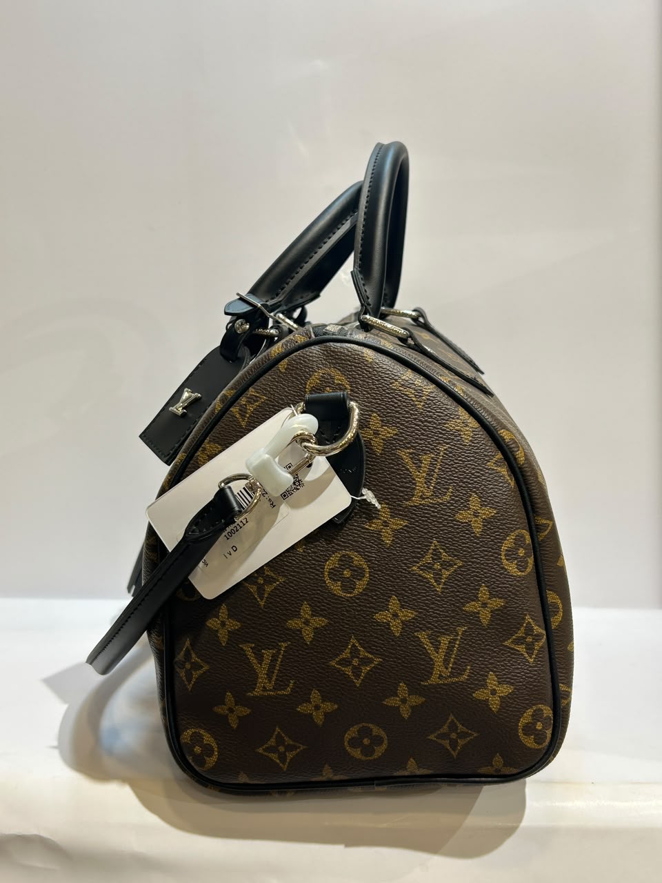 IVD Bag – Elegant & Versatile Everyday Fashion Bag