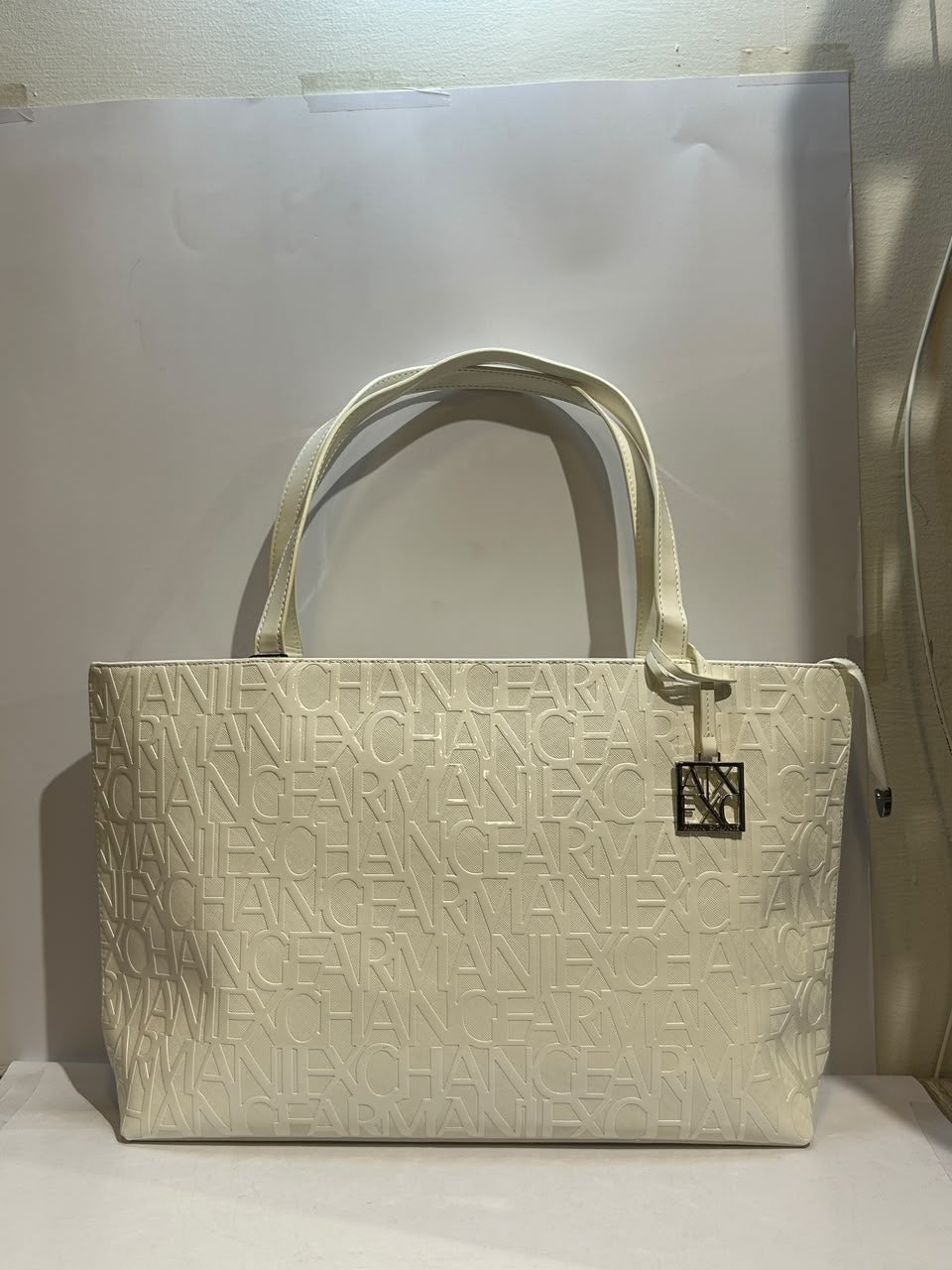 Armani Exchange Bag – Premium & Sophisticated Everyday Fashion Bag