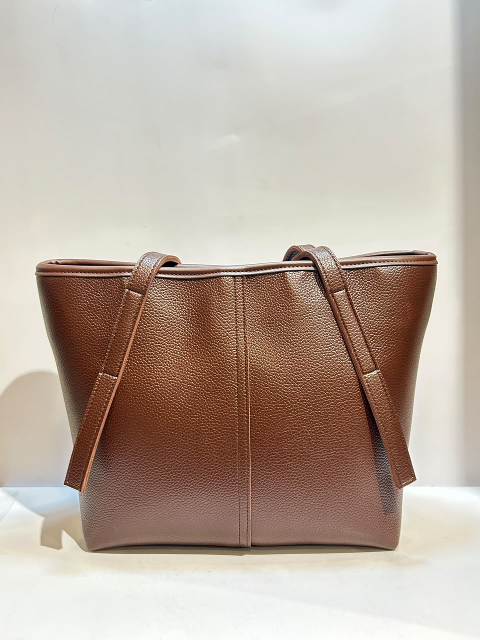 Plain Tote Bag – Simple, Stylish & Versatile Everyday Bag