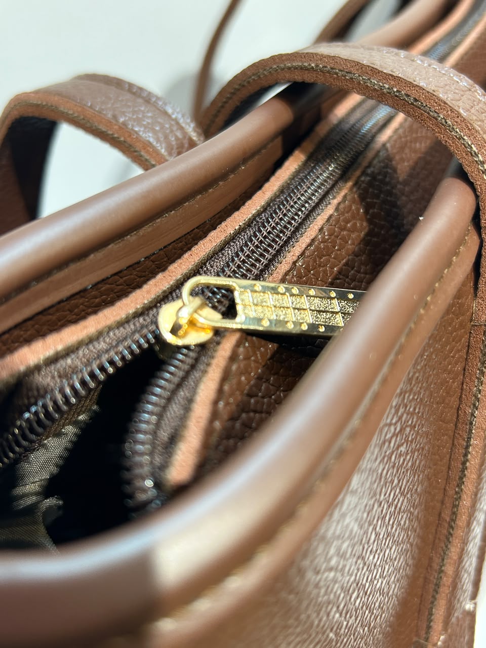Plain Tote Bag – Simple, Stylish & Versatile Everyday Bag