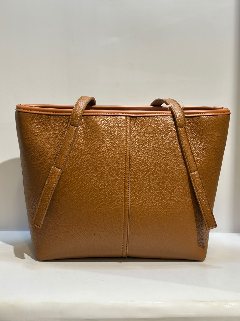 Plain Tote Bag – Simple, Stylish & Versatile Everyday Bag