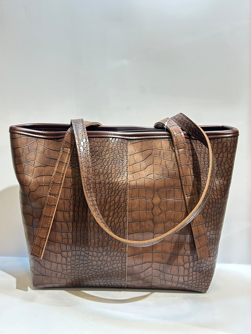 Plain Croco Bag – Textured & Sophisticated Everyday Fashion Bag