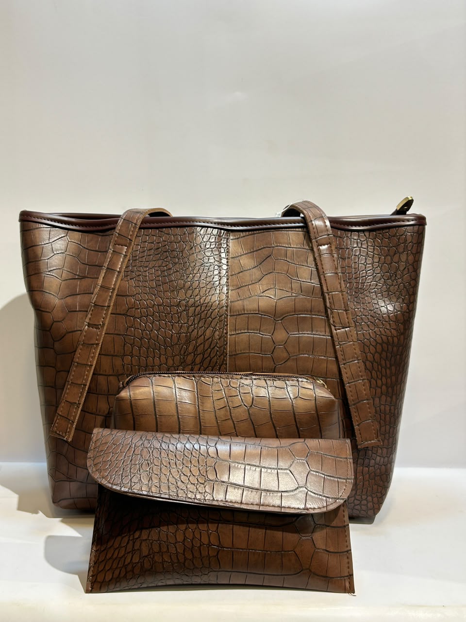 Plain Croco Bag – Textured & Sophisticated Everyday Fashion Bag