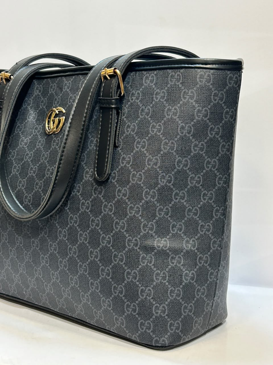 Mid SHO Bag – Stylish & Elegant Everyday Shoulder Bag