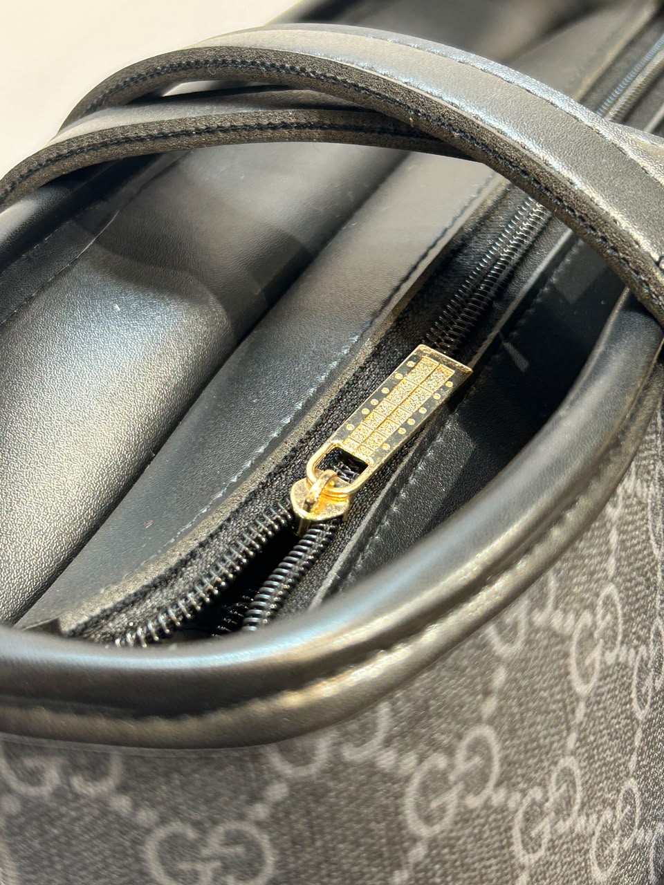 Mid SHO Bag – Stylish & Elegant Everyday Shoulder Bag
