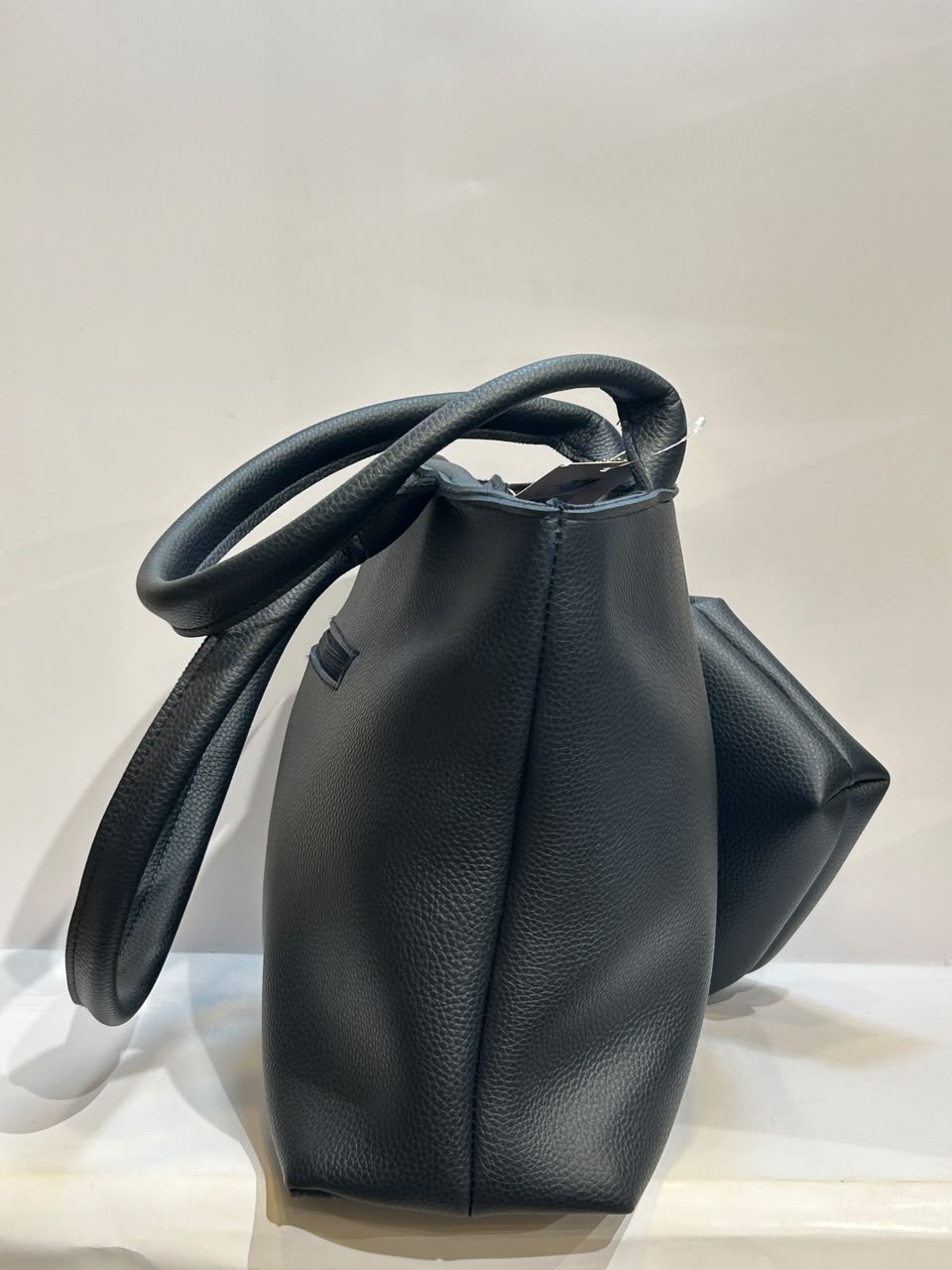 Plain Tote 55 – Simple, Spacious & Versatile Everyday Bag