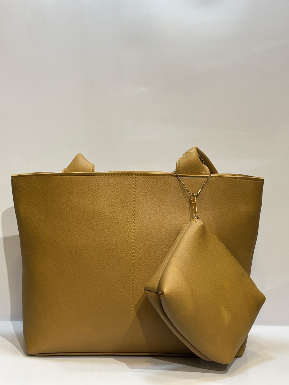Plain Tote 55 – Simple, Spacious & Versatile Everyday Bag