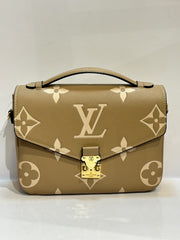 LV 546 Bag – Elegant, Stylish & Versatile Designer-Style Bag