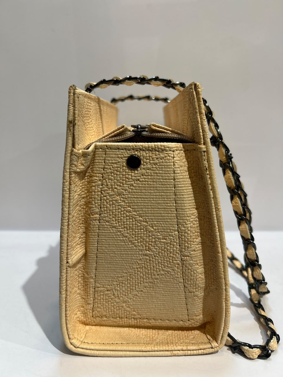 Mini Carry Bag - Stylish Compact Everyday Handbag