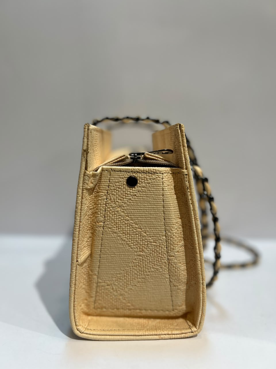Mini Carry Bag - Stylish Compact Everyday Handbag