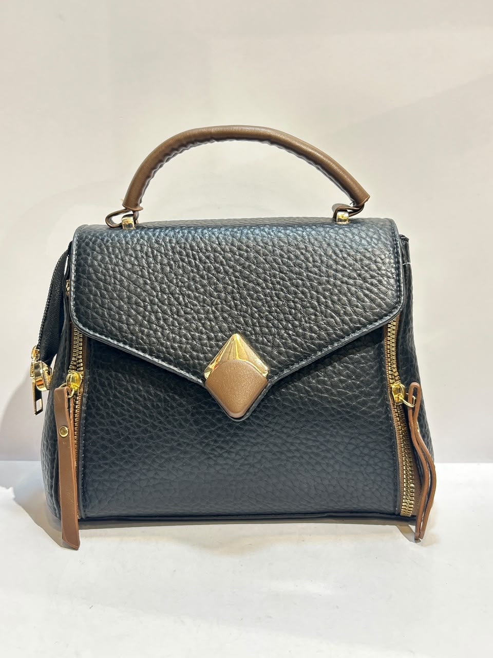 Cross Hand Carry Bag – Stylish & Versatile Everyday Fashion Bag