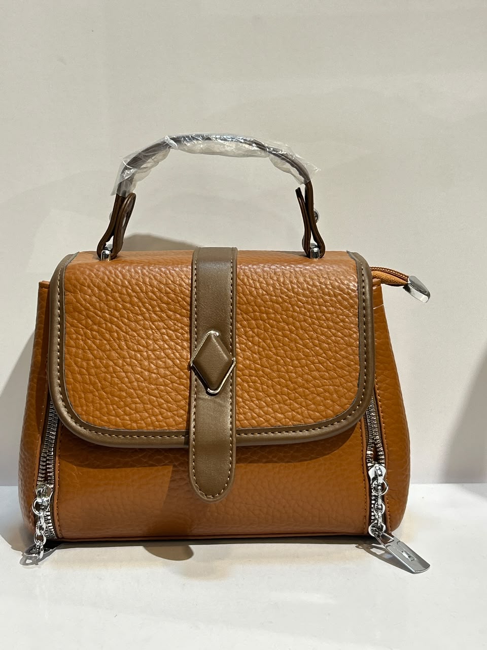 Cross Hand Carry Bag – Stylish & Versatile Everyday Fashion Bag